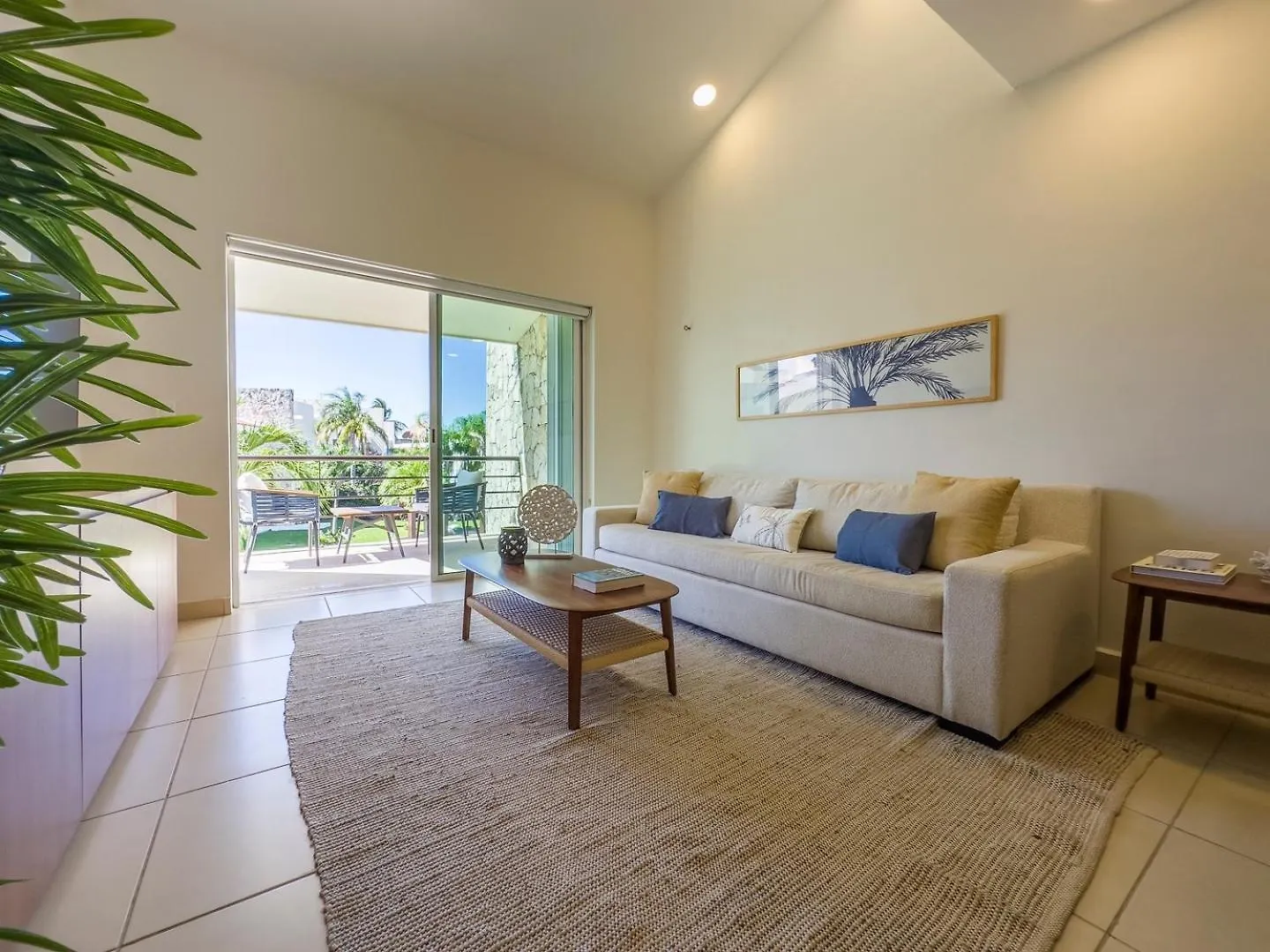 2Br Apt With Lagoon View In Puerto Aventuras Apartman